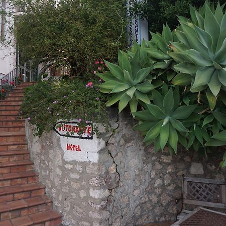 Hotel Villa Souvenir Forza d'Agro Bagian luar foto