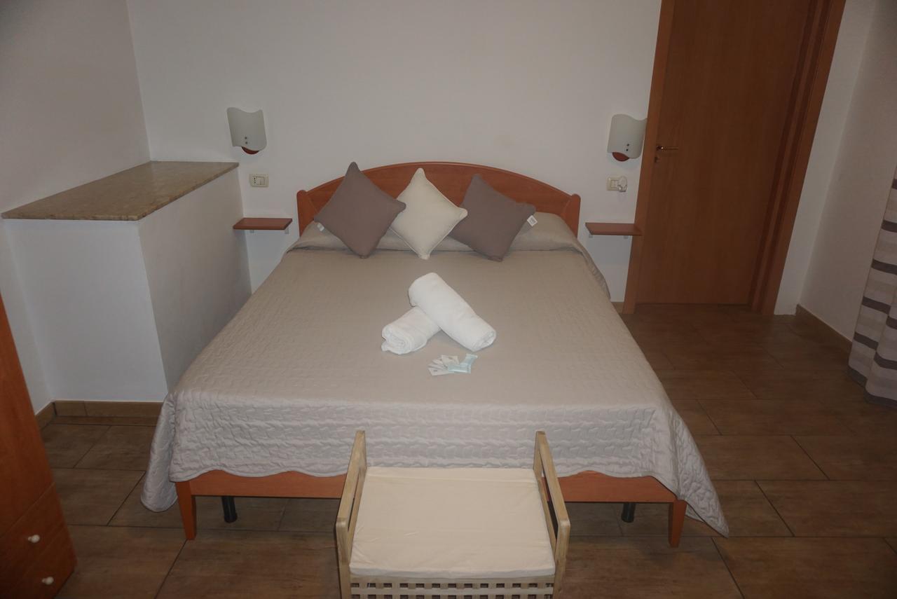 Hotel Villa Souvenir Forza d'Agro Bagian luar foto