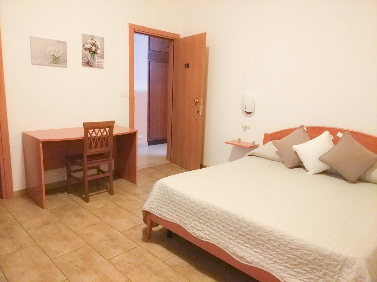 Hotel Villa Souvenir Forza d'Agro Bagian luar foto
